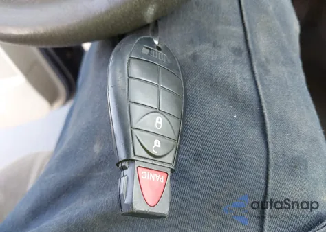 2008 Chrysler Town & Country Lx z USA, uszkodzony, nr VIN 2A8HR44H18R102952